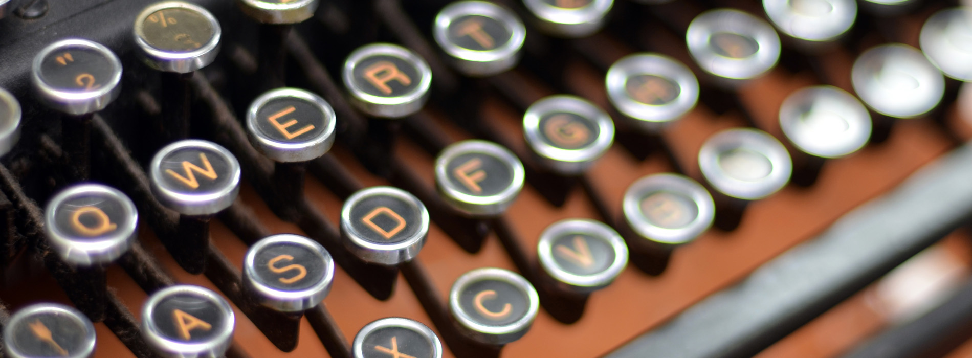 Klasičen pisalni stroj